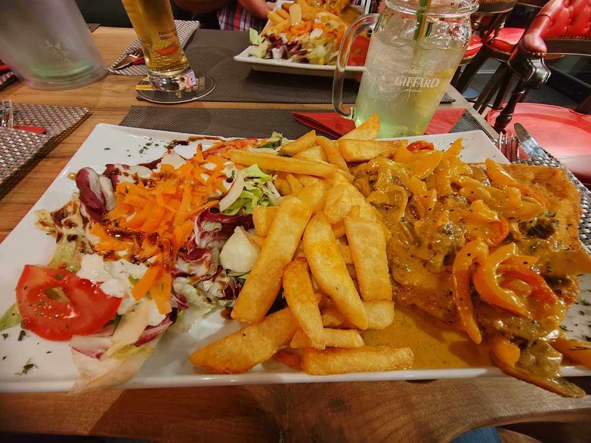 Glorious Café - Bar - Restaurant Photo 9