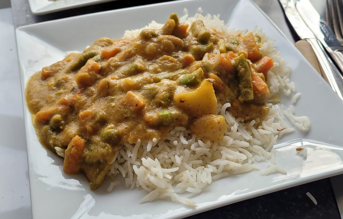 Samrat Indian Restaurant Photo 7