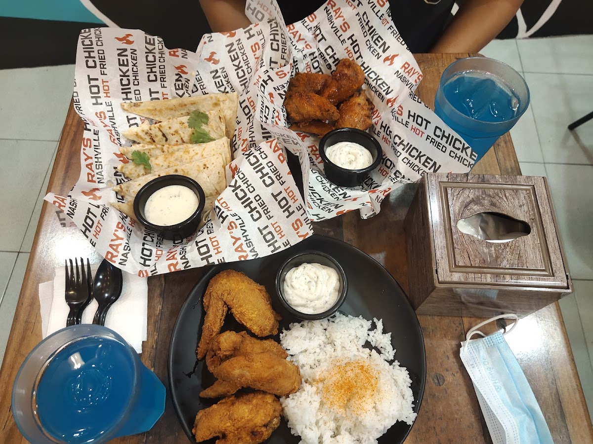 Ray's Hot Chicken - General Ave Photo 6