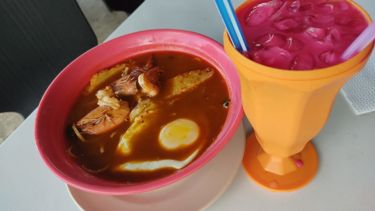Hanis Cafe & Catering Photo 6