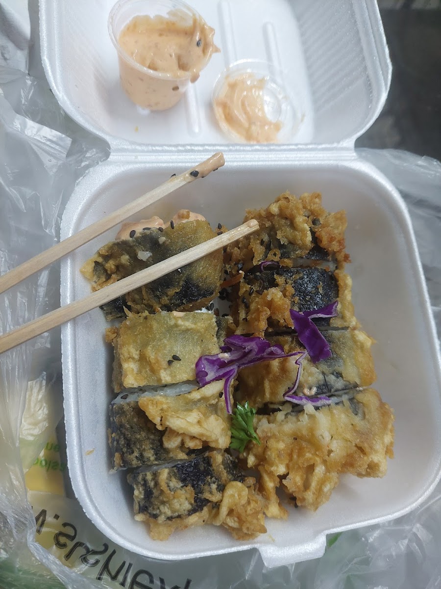 Sushi Express Cumbres Photo 6