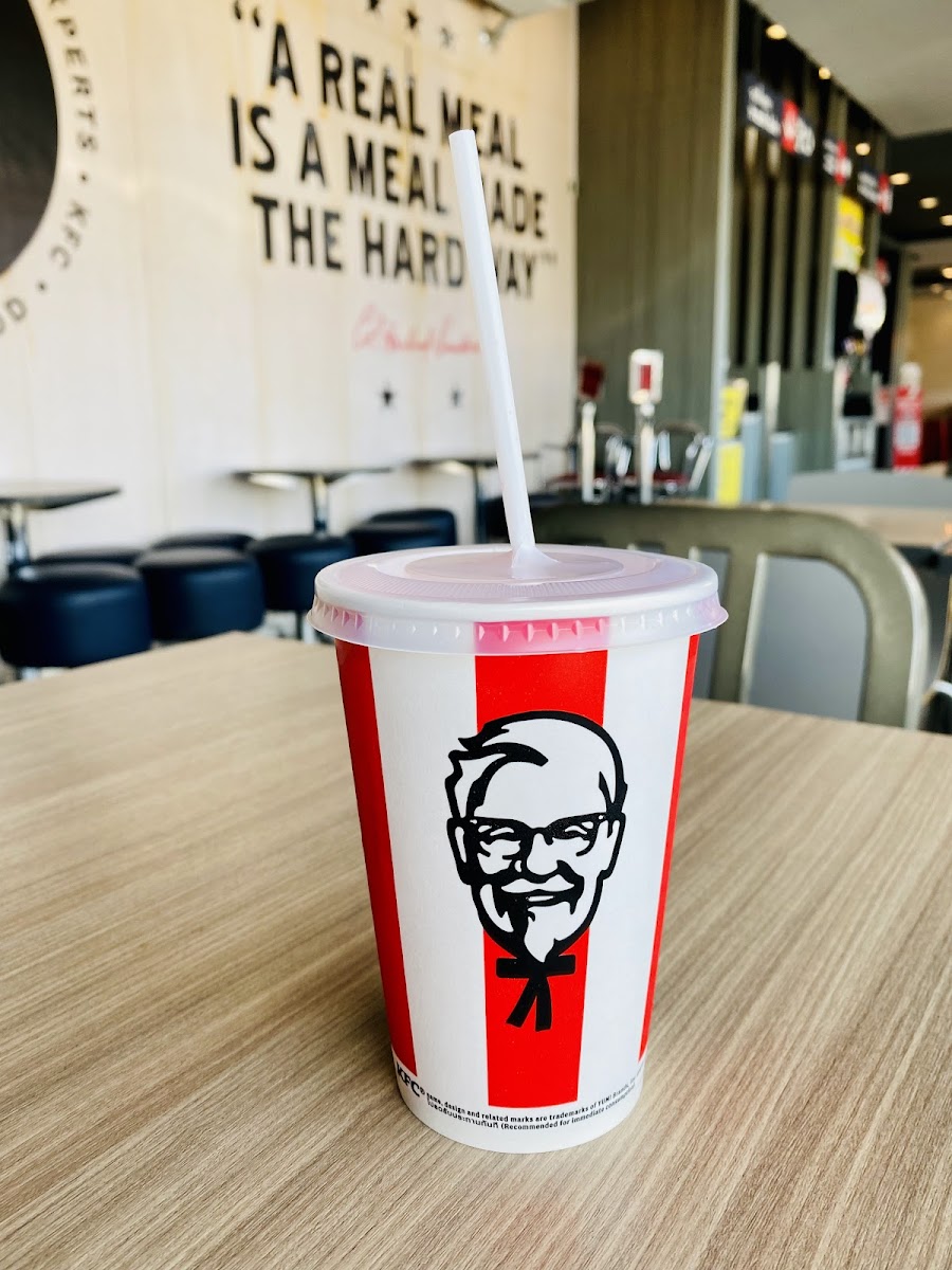 KFC PTT Bangbor Photo 10