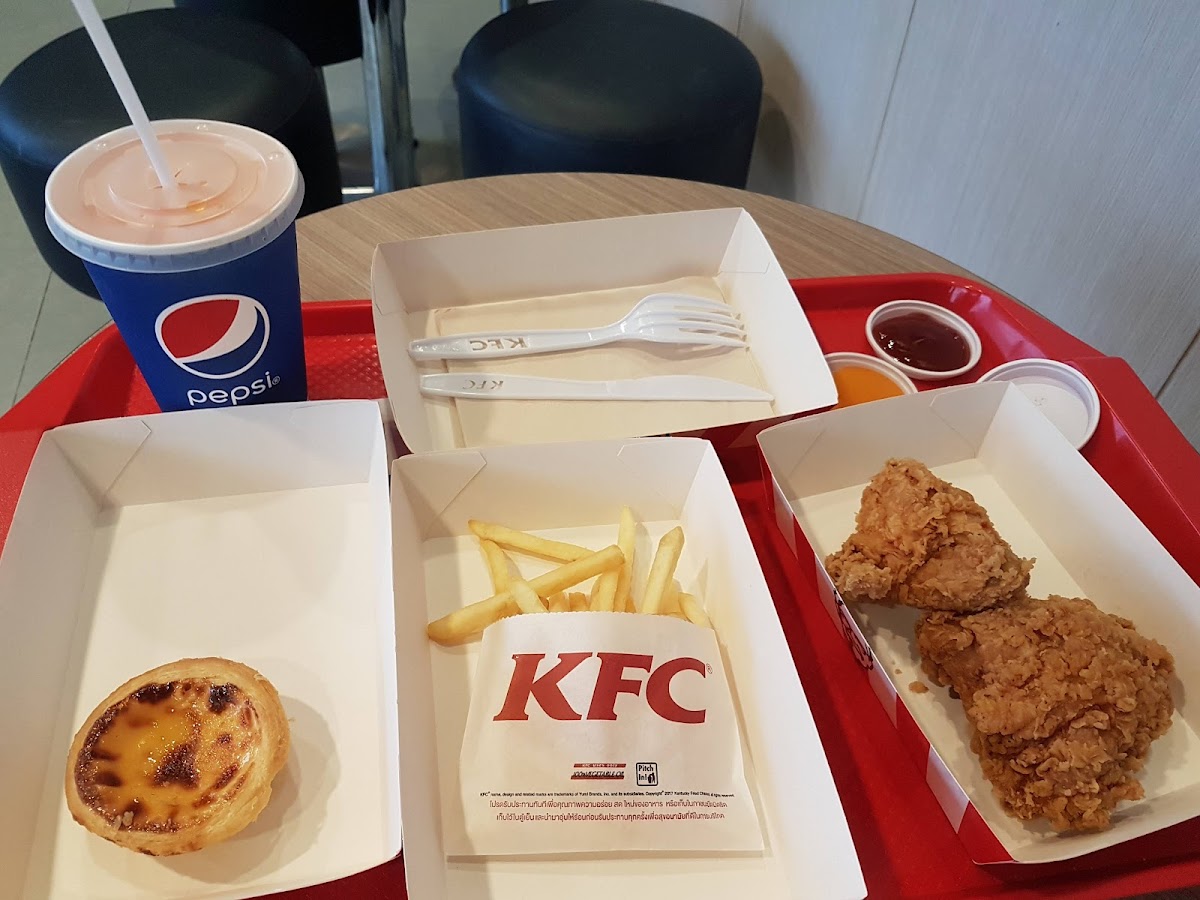 KFC PTT Bangbor Photo 9