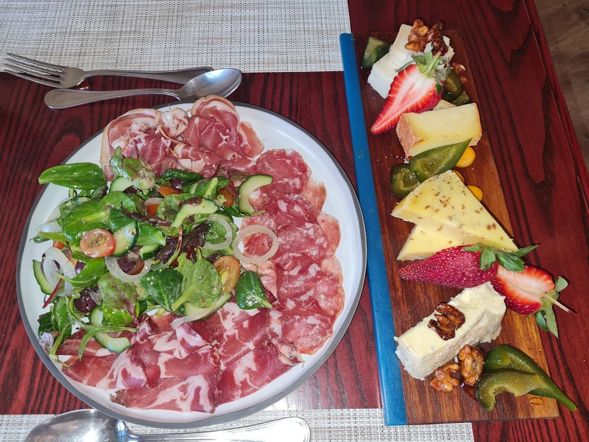 Monneaux Restaurant Photo 10