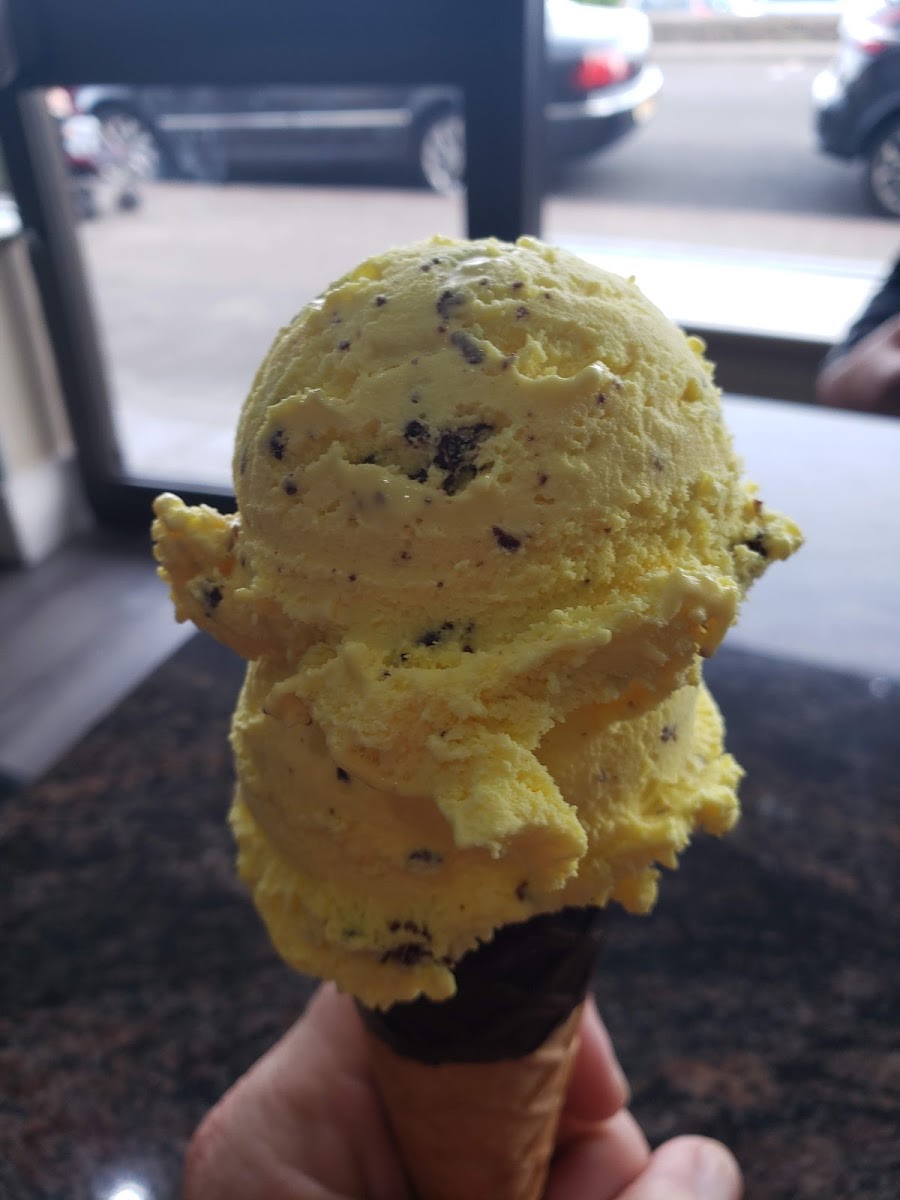 Mauds Ice Creams Carrickfergus Photo 10