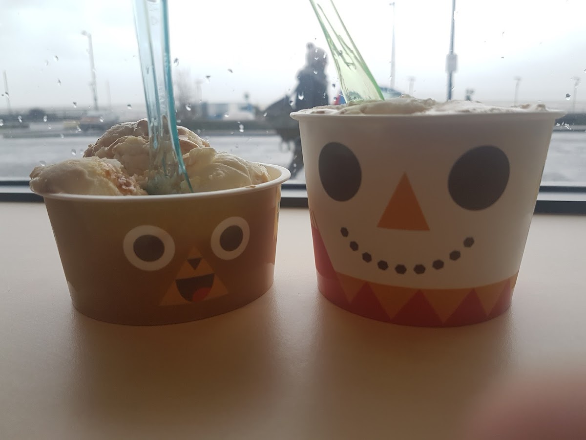 Mauds Ice Creams Carrickfergus Photo 7