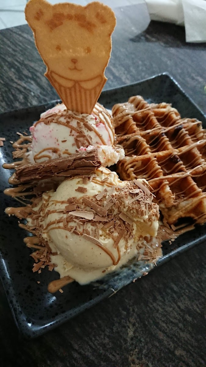 Mauds Ice Creams Carrickfergus Photo 8