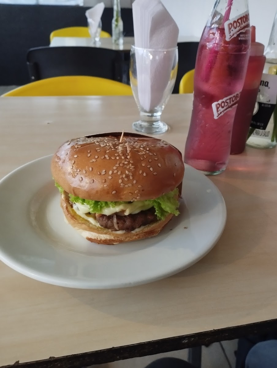 Vikingos Burger Photo 10