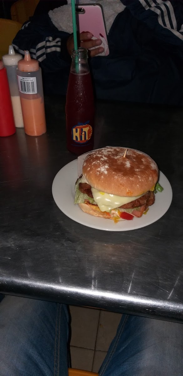 Vikingos Burger Photo 9