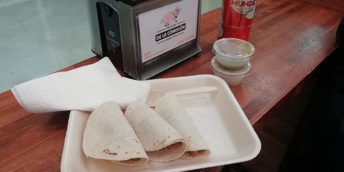 Taquitos de la Comisión [Sucursal Aeropuerto] Photo 6
