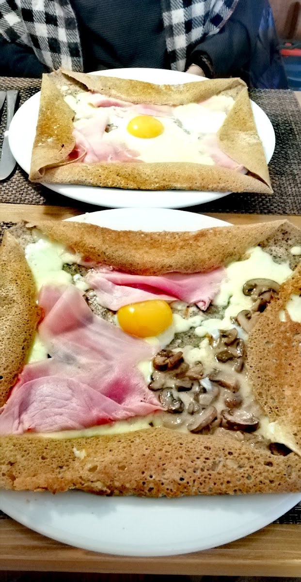 Cris Tea'S Crêperie Photo 5