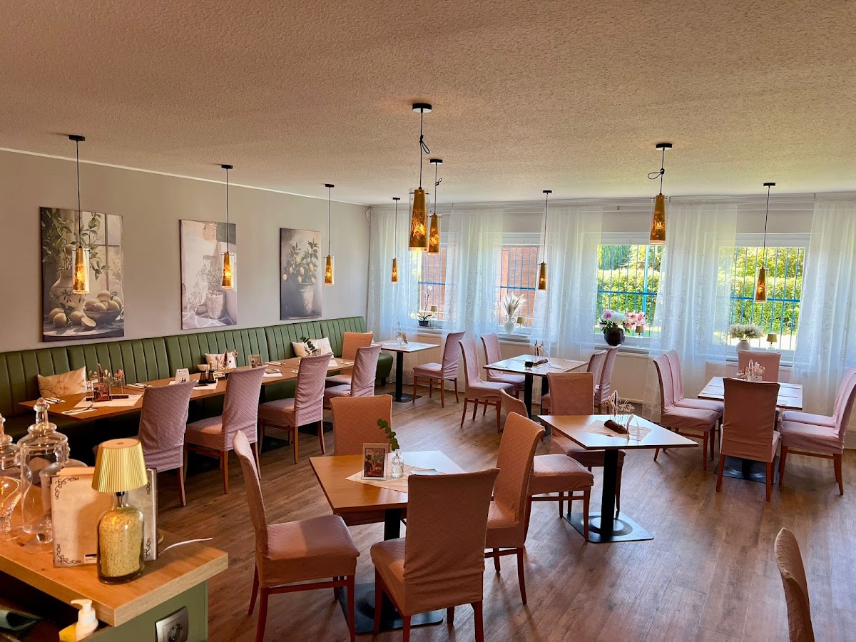 KohlrabiBar Cafe - Restaurant - Lounge