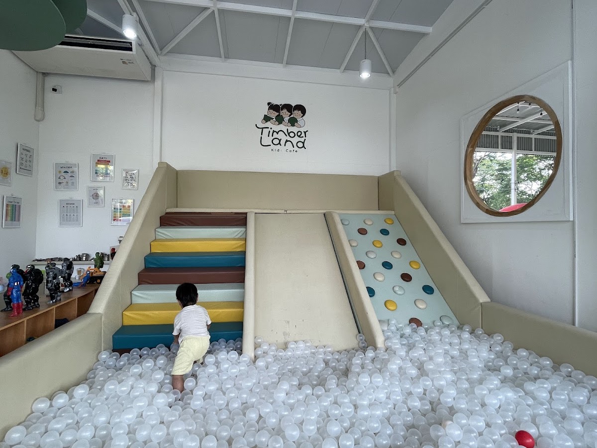 Timberland Kids Cafe - คาเฟ่เด็กขอนแก่น Photo 4