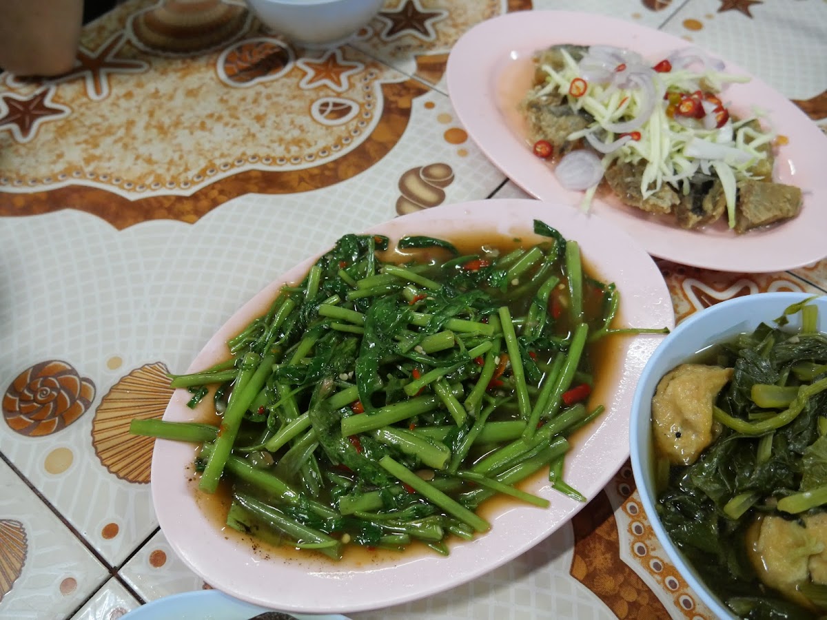 RungRoj's Thai Restaurant รุ่งโรจน์โภชนา Photo 4