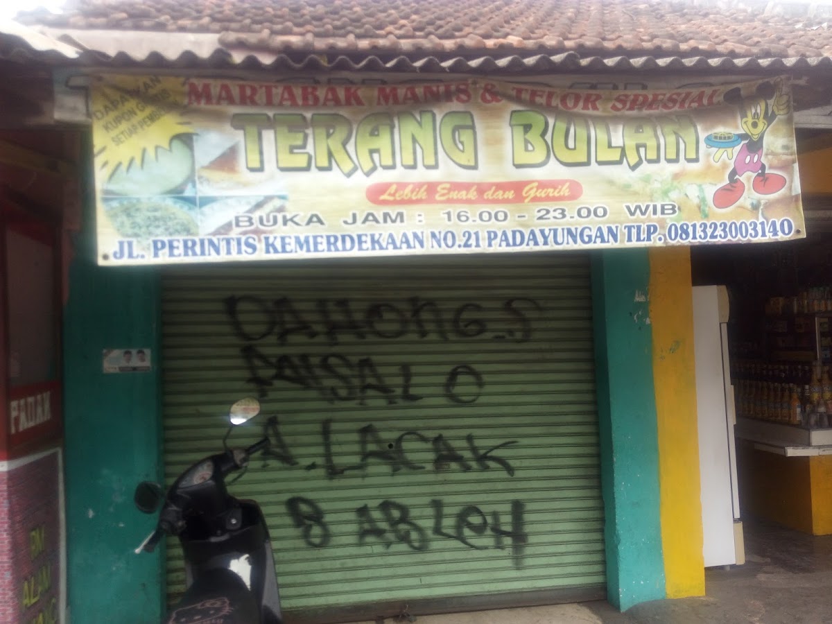 Martabak Manis & Telor Special Terang Bulan