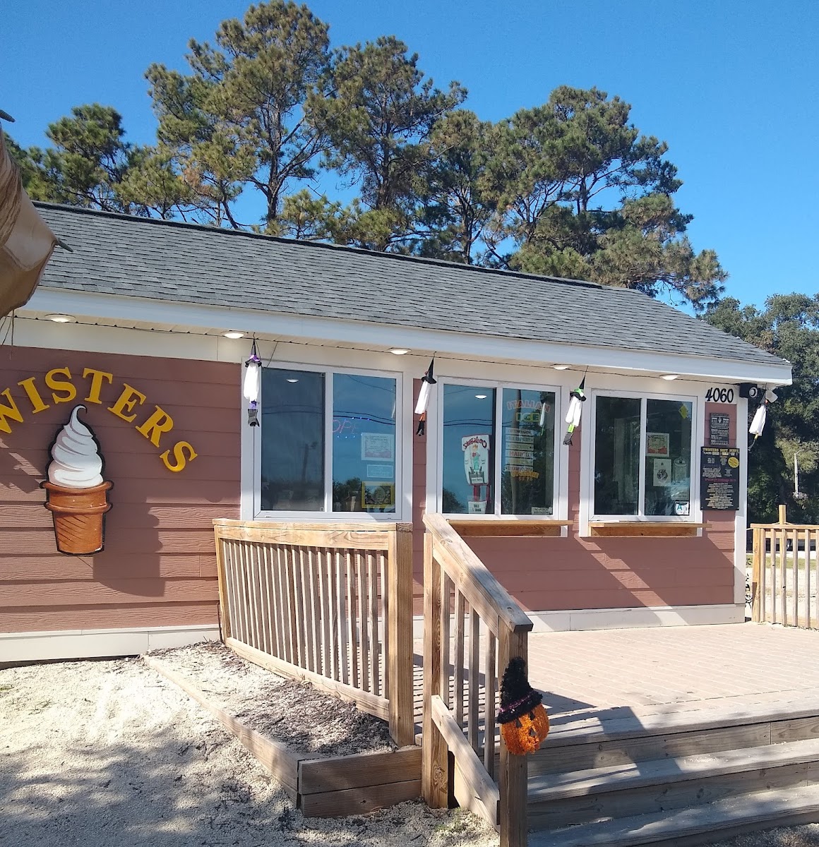 Twisters Soft Serve Photo 4