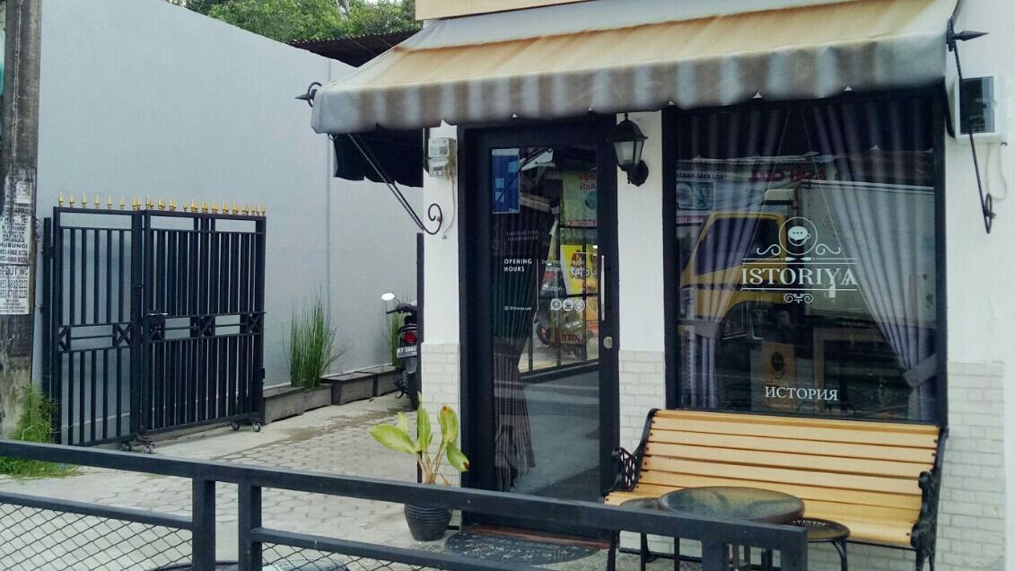 Istoriya Cafe