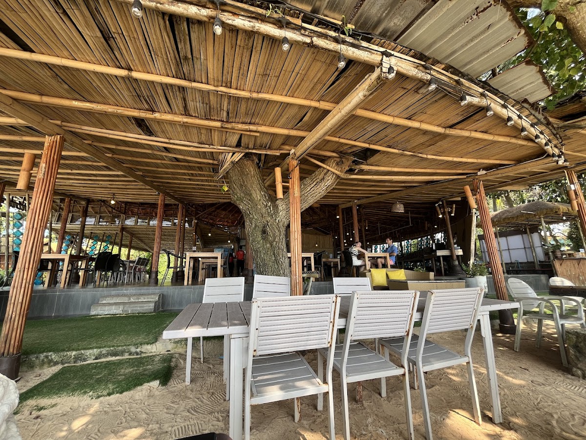 Ananus restaraunt
