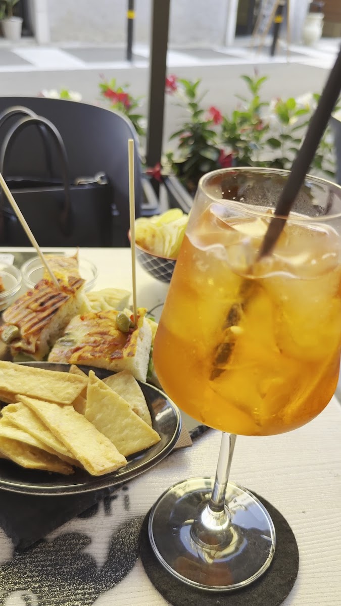 SKILO'S CAFÈ Photo 2