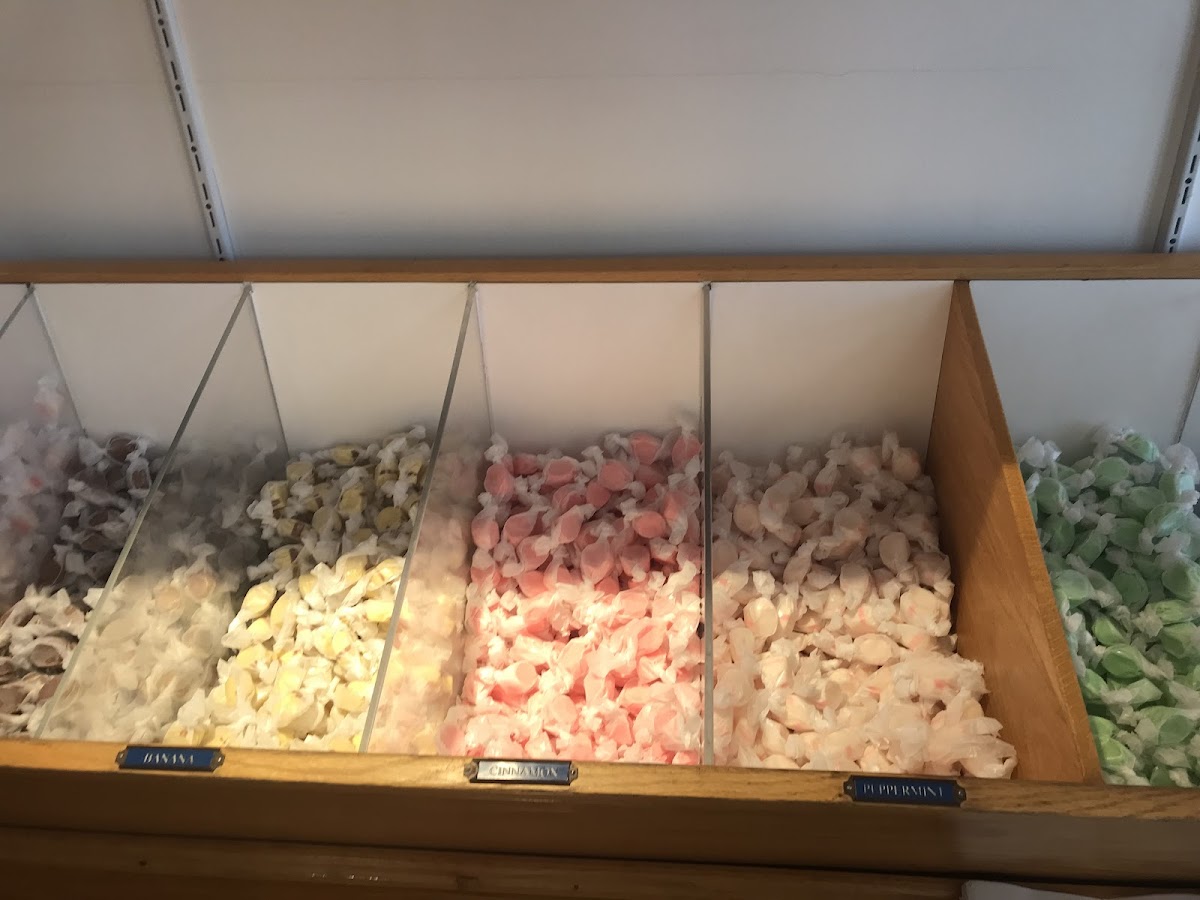 Downeast Candies Photo 6