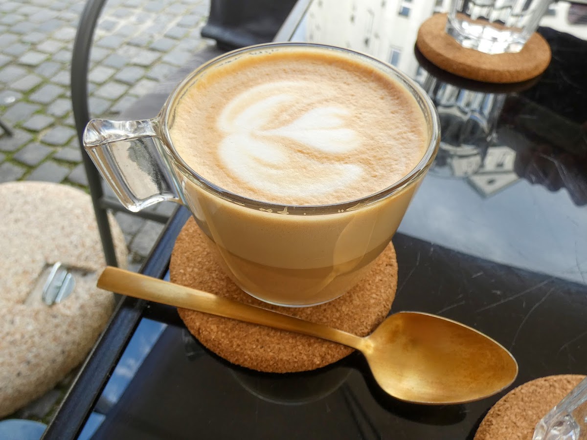 Café Mitanand Photo 6