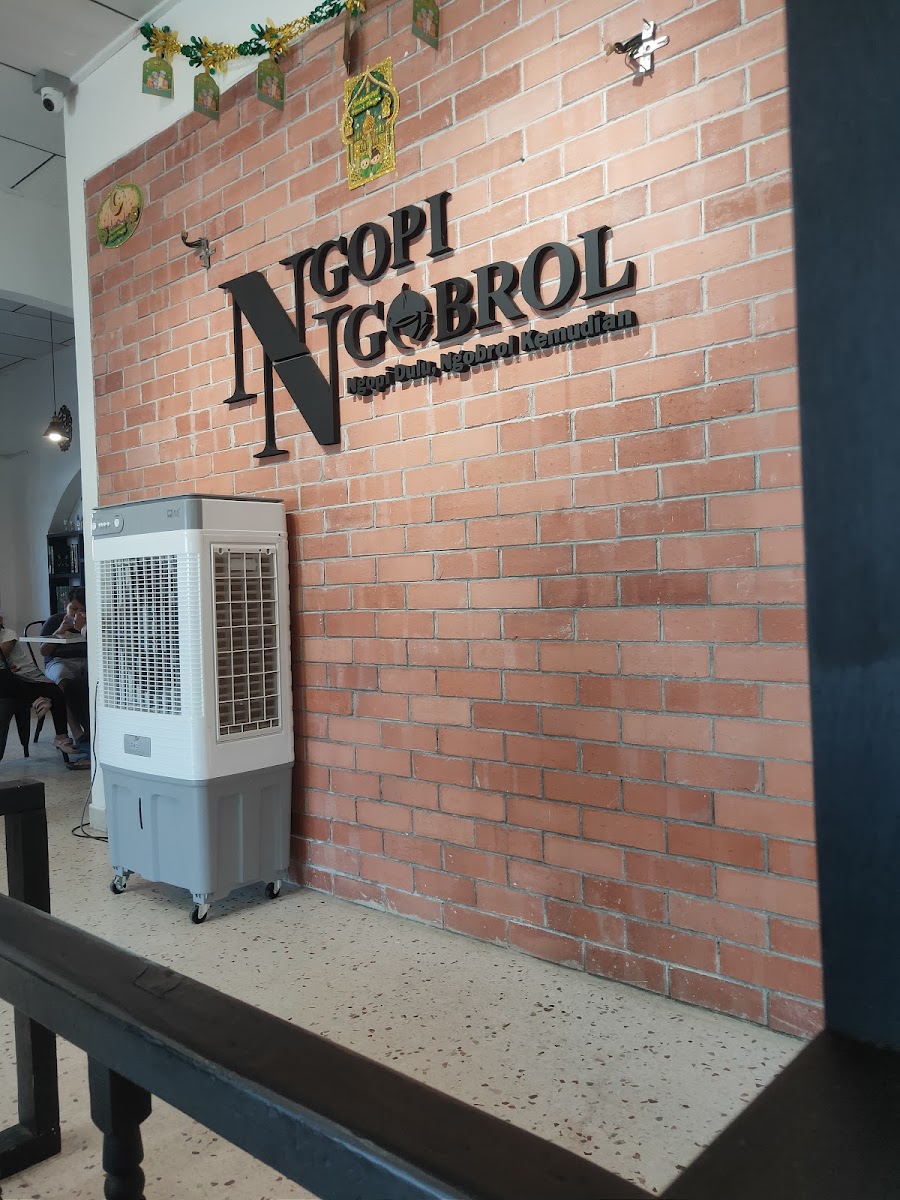 Kafe Ngopi Ngobrol