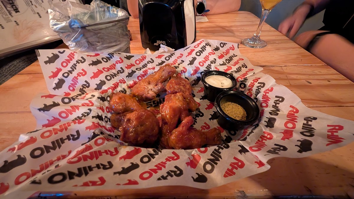 Rhino Snack & Beer Photo 4