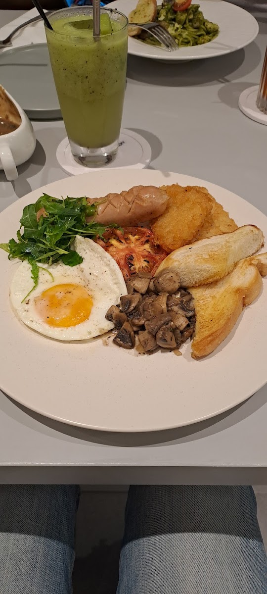 Enigma Eatery Photo 9