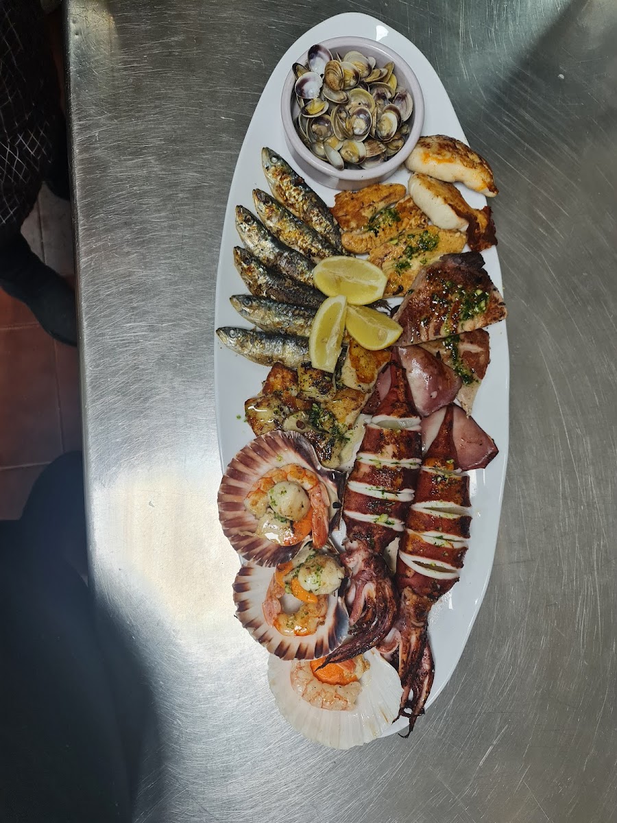 Bar Restaurante New Zirok's Photo 2