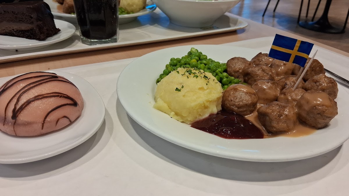 IKEA Restaurant Photo 4