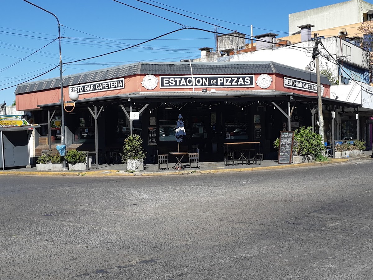 ESTACION DE PIZZAS Photo 4