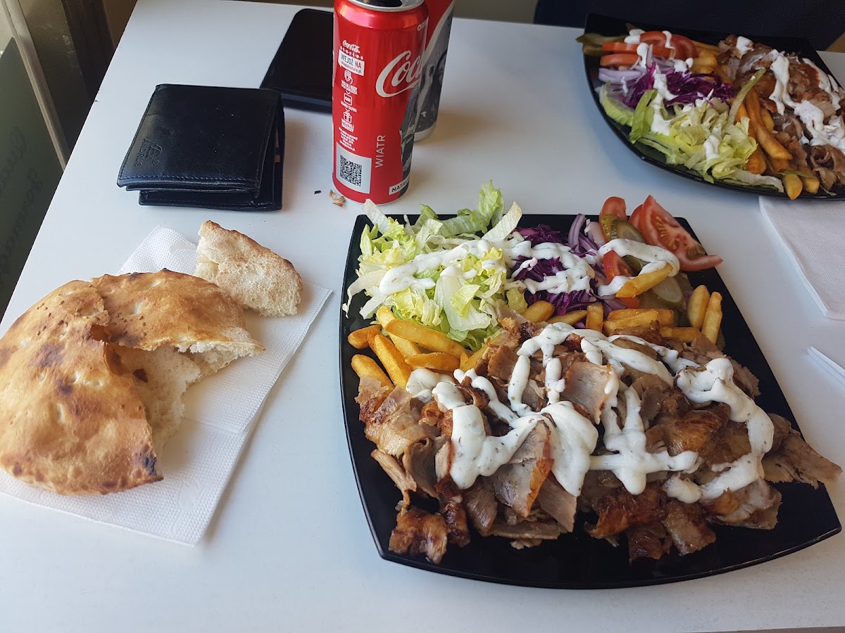 Istanbul Kebab & Pizza Photo 3