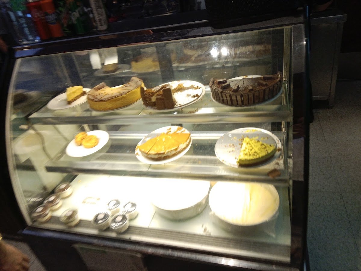 La Brent Tea and Cafe Photo 2