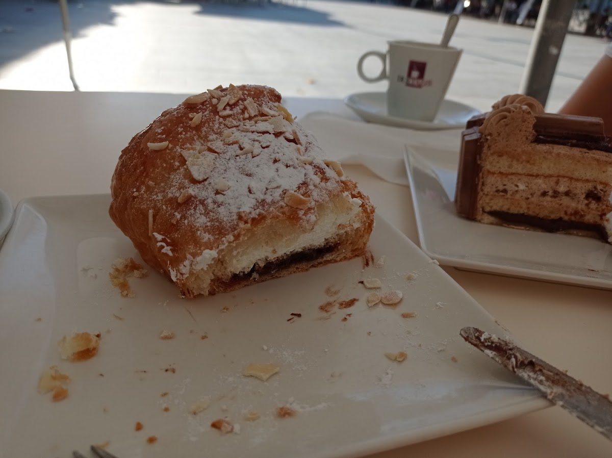 Cafetería Pastelería Santa Ana Photo 4