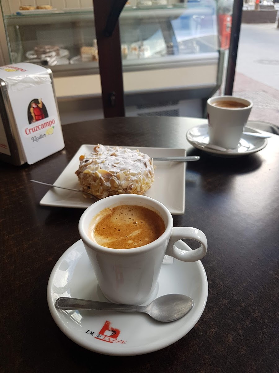 Cafetería Pastelería Santa Ana Photo 7