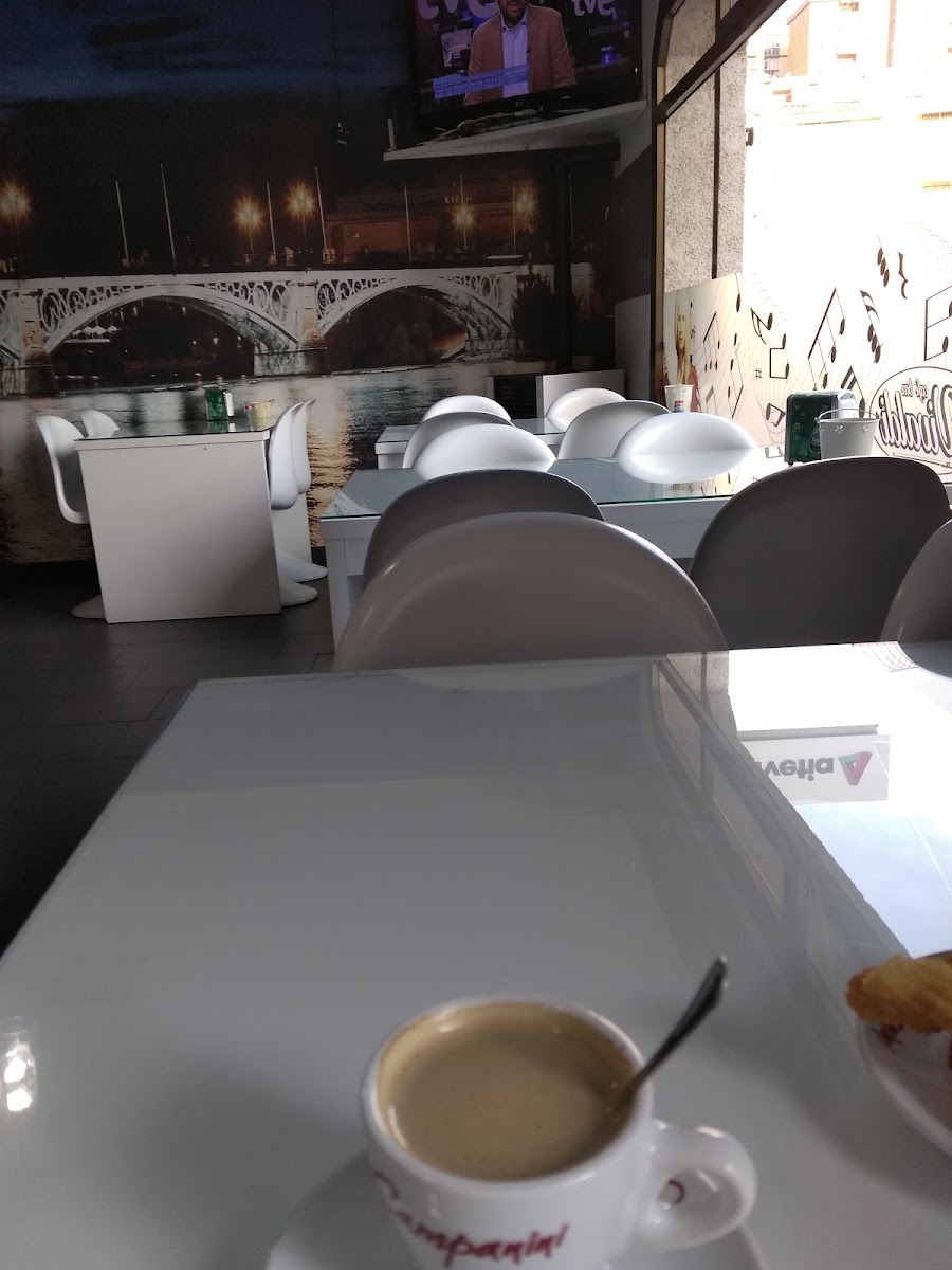 Café Bar Vivaldi Photo 9