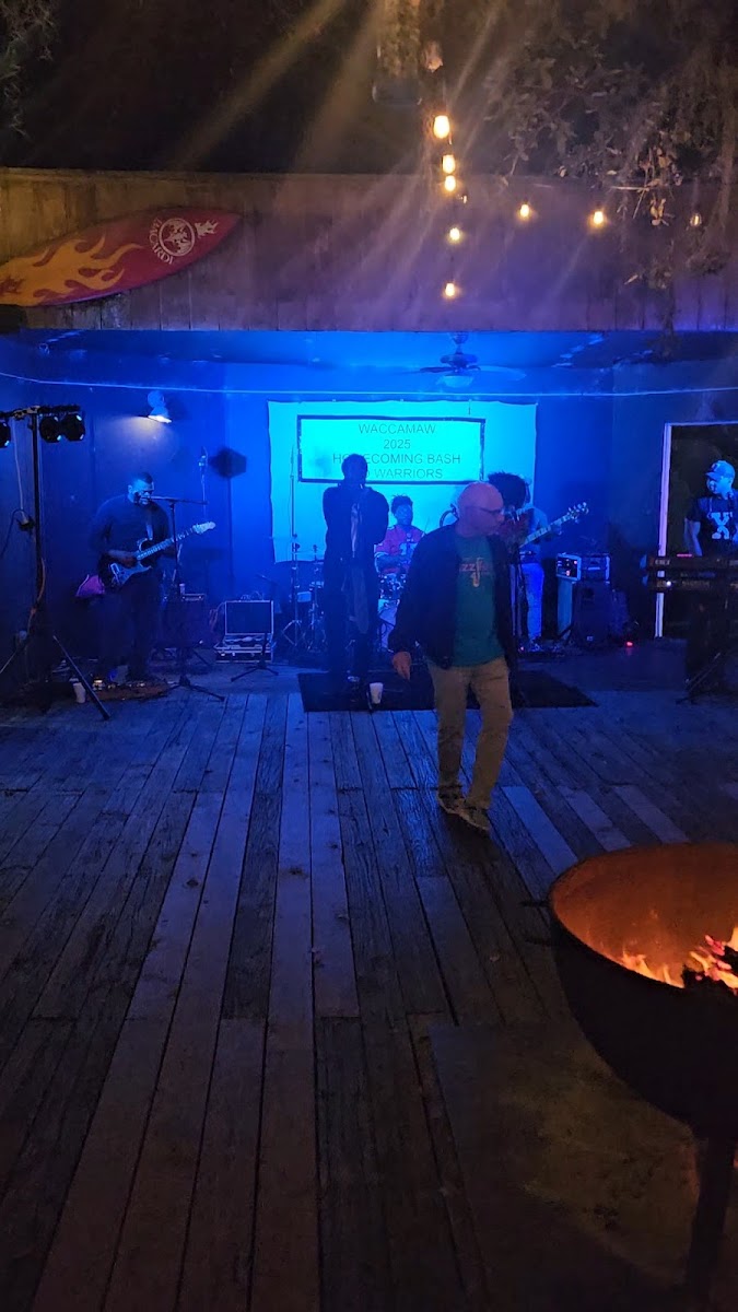 Pawleys Back Deck 'Bar & Grill' Photo 4