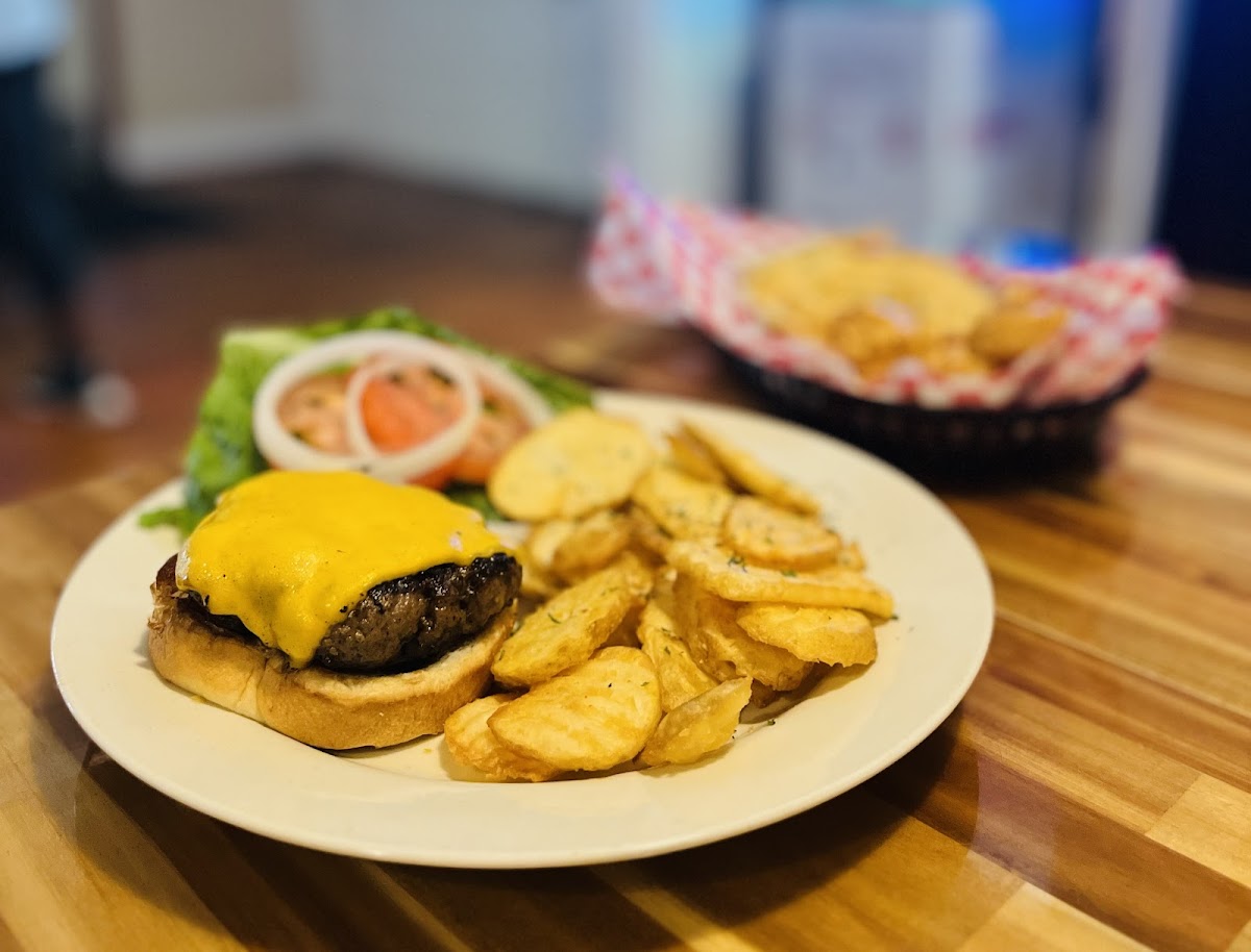 Pawleys Back Deck 'Bar & Grill' Photo 7