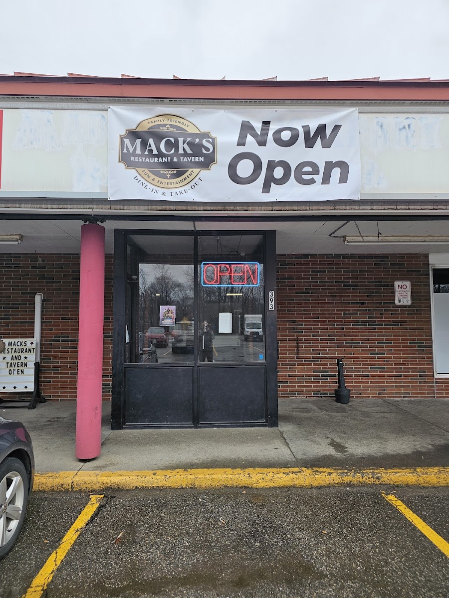 Macks Restaurant and Tavern