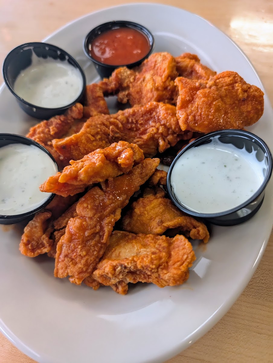 Macks Restaurant and Tavern Photo 4