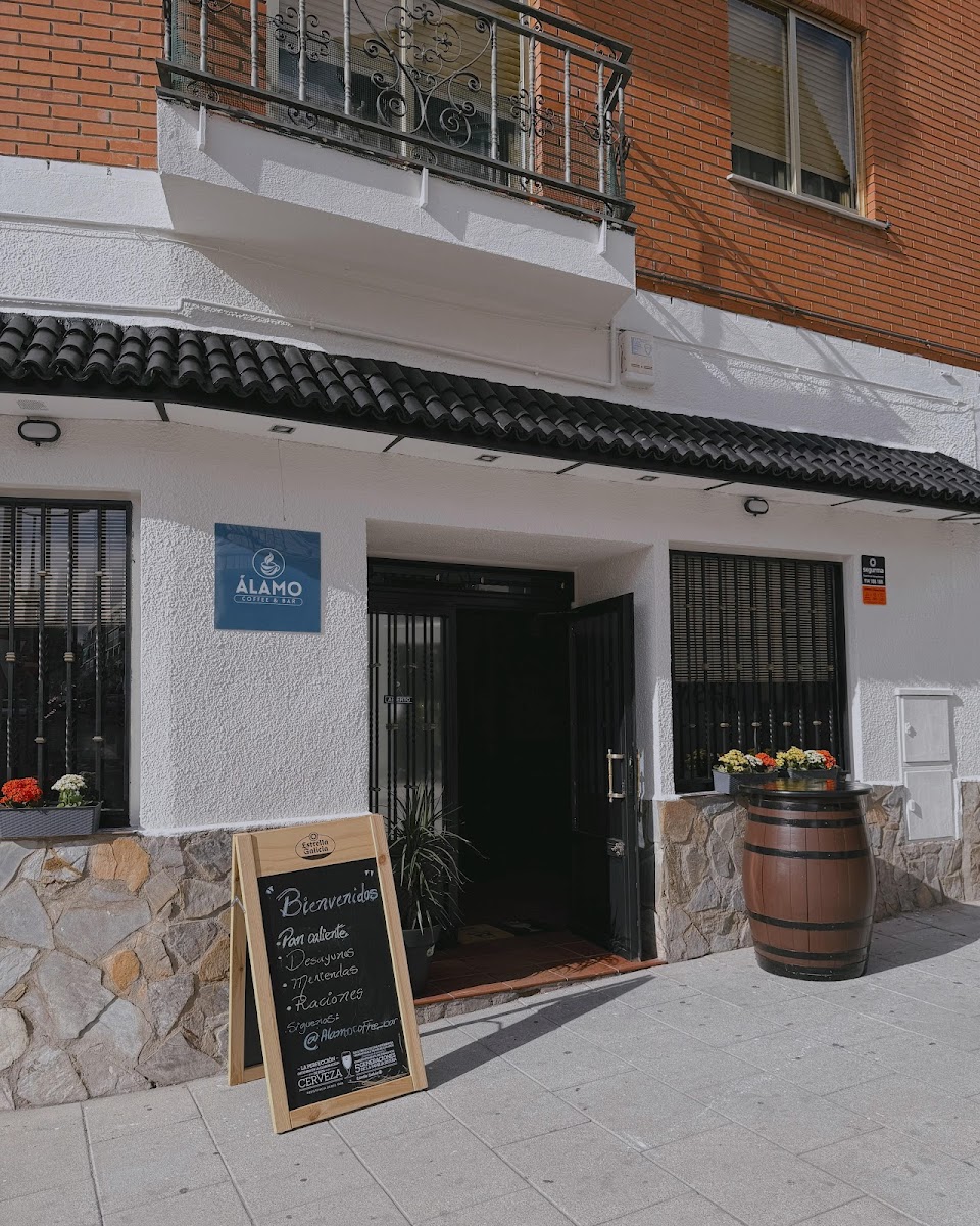 Álamo Coffee & Bar