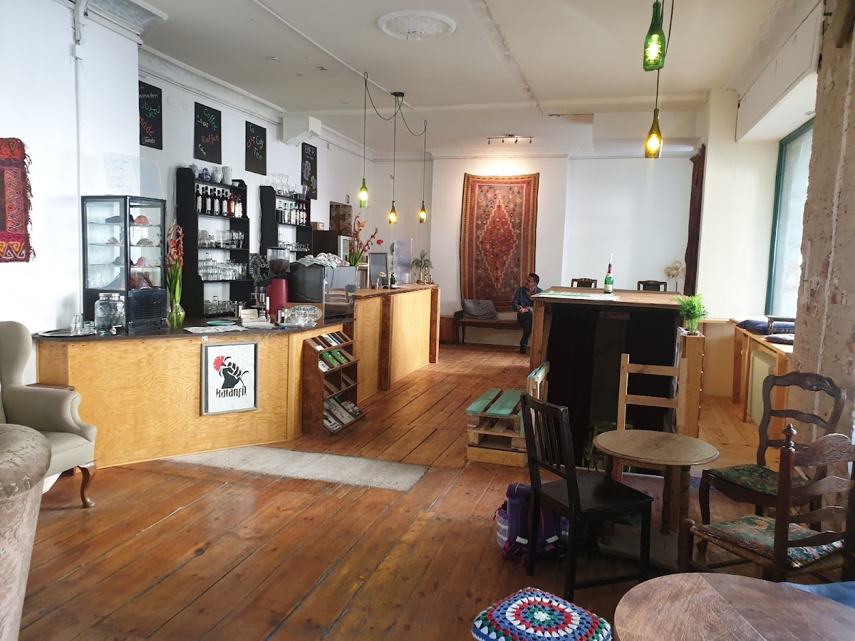 Cafe Karanfil