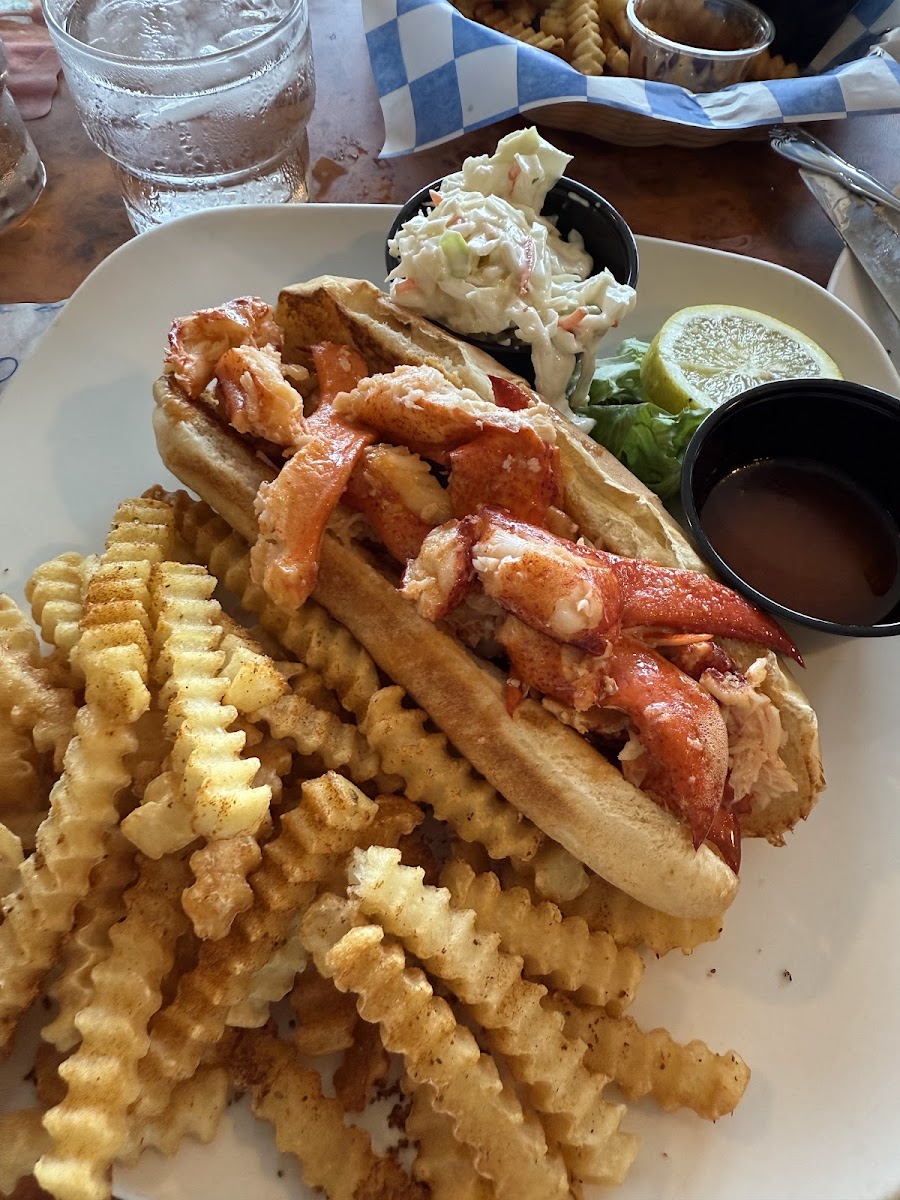 Martell's Lobster House Photo 5