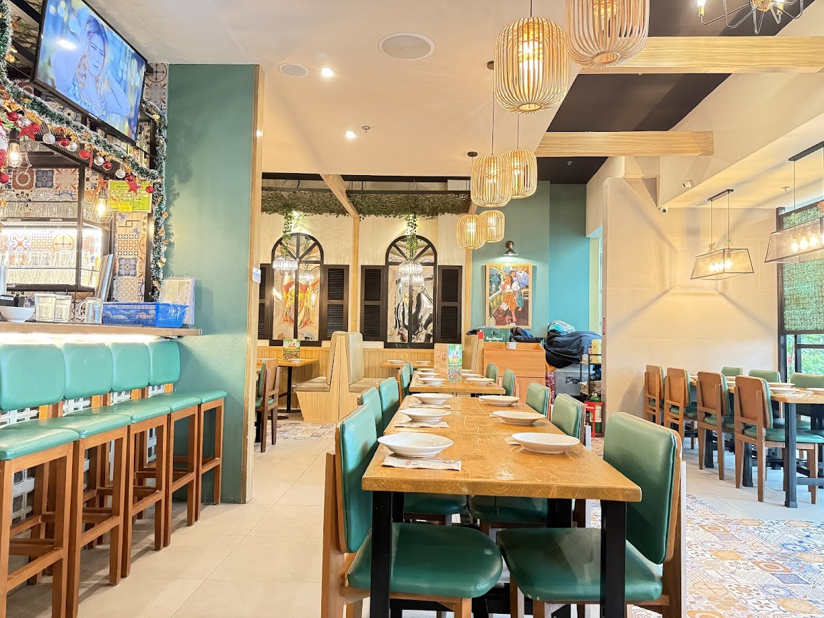 Cuesina Garden Bistro | Okada Photo 4
