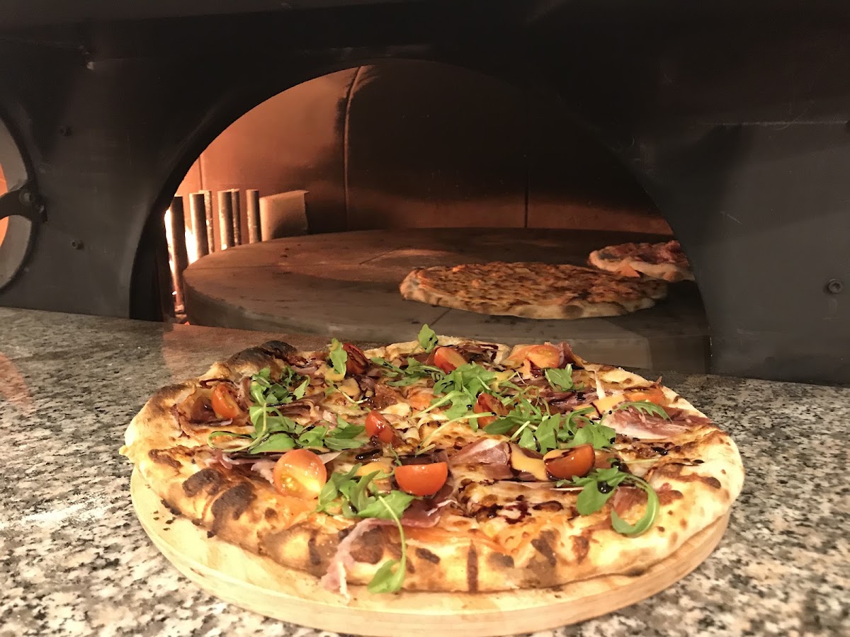 Pizzería Tómbola Photo 3