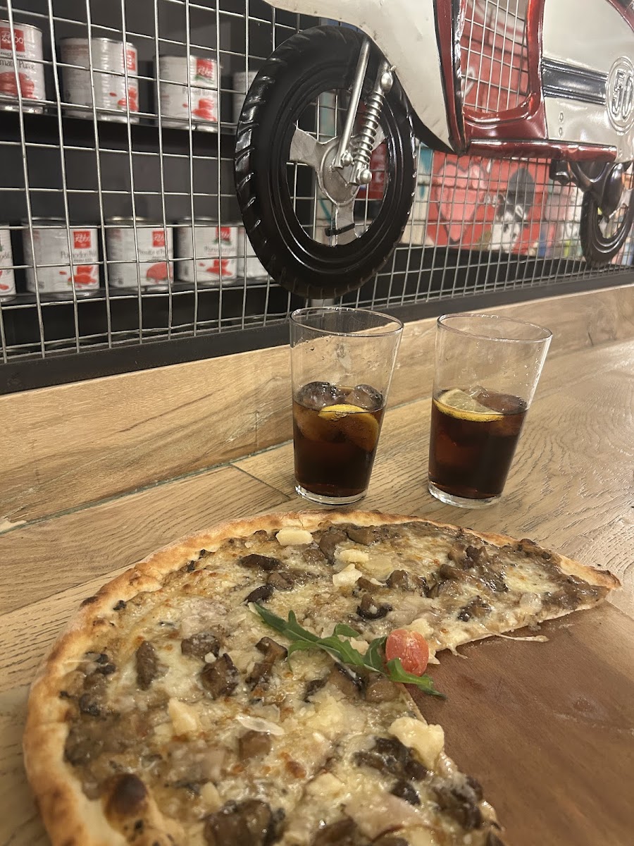 Pizzería Tómbola Photo 4
