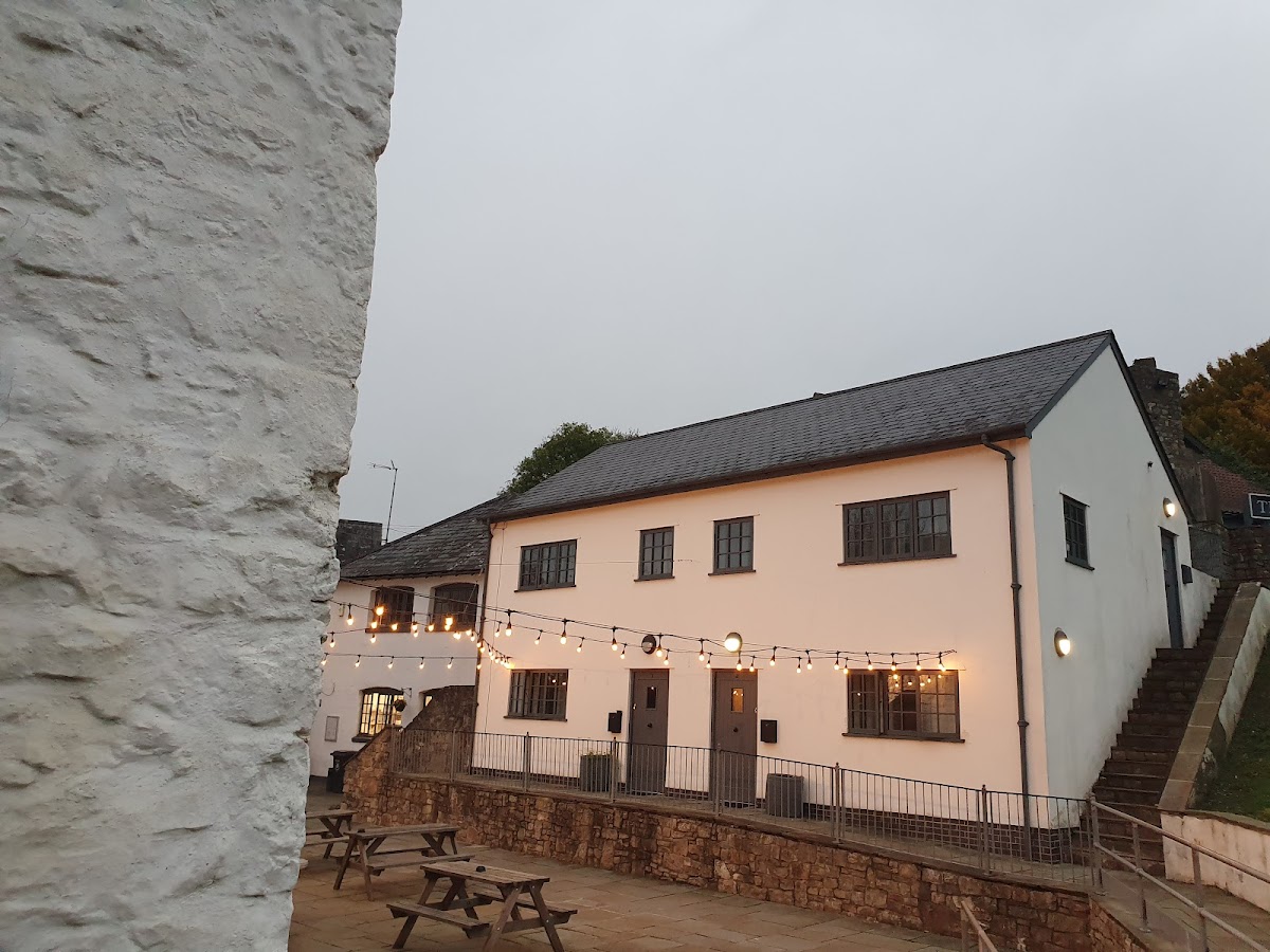 The Rock & Fountain Inn Photo 4