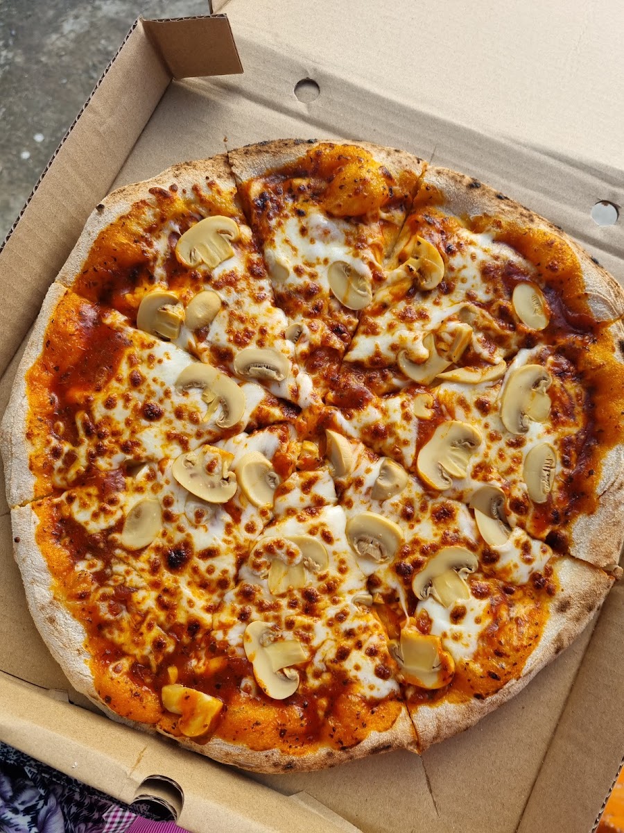 Pyrozza Fire-Oven Pizza Photo 6