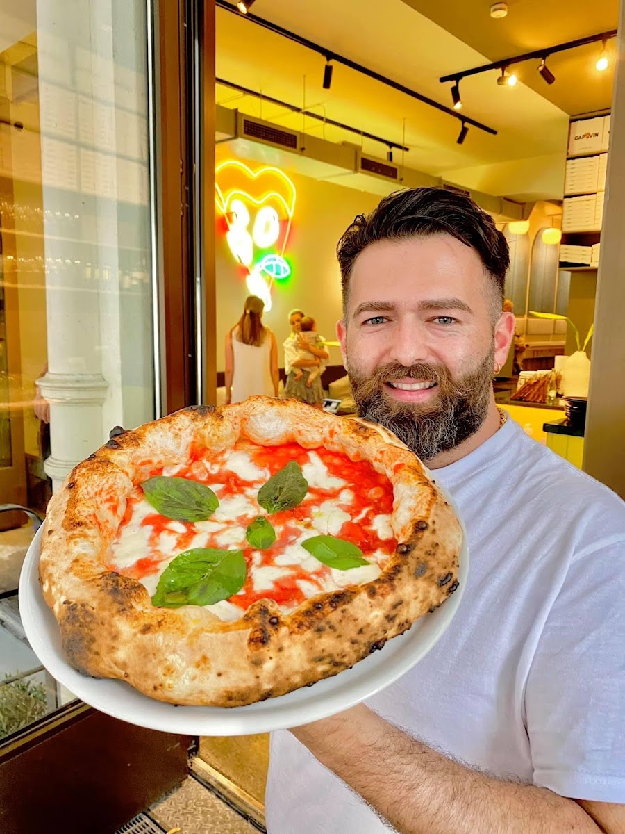 Pizzeria Vincenzo Capuano La Spezia Photo 3