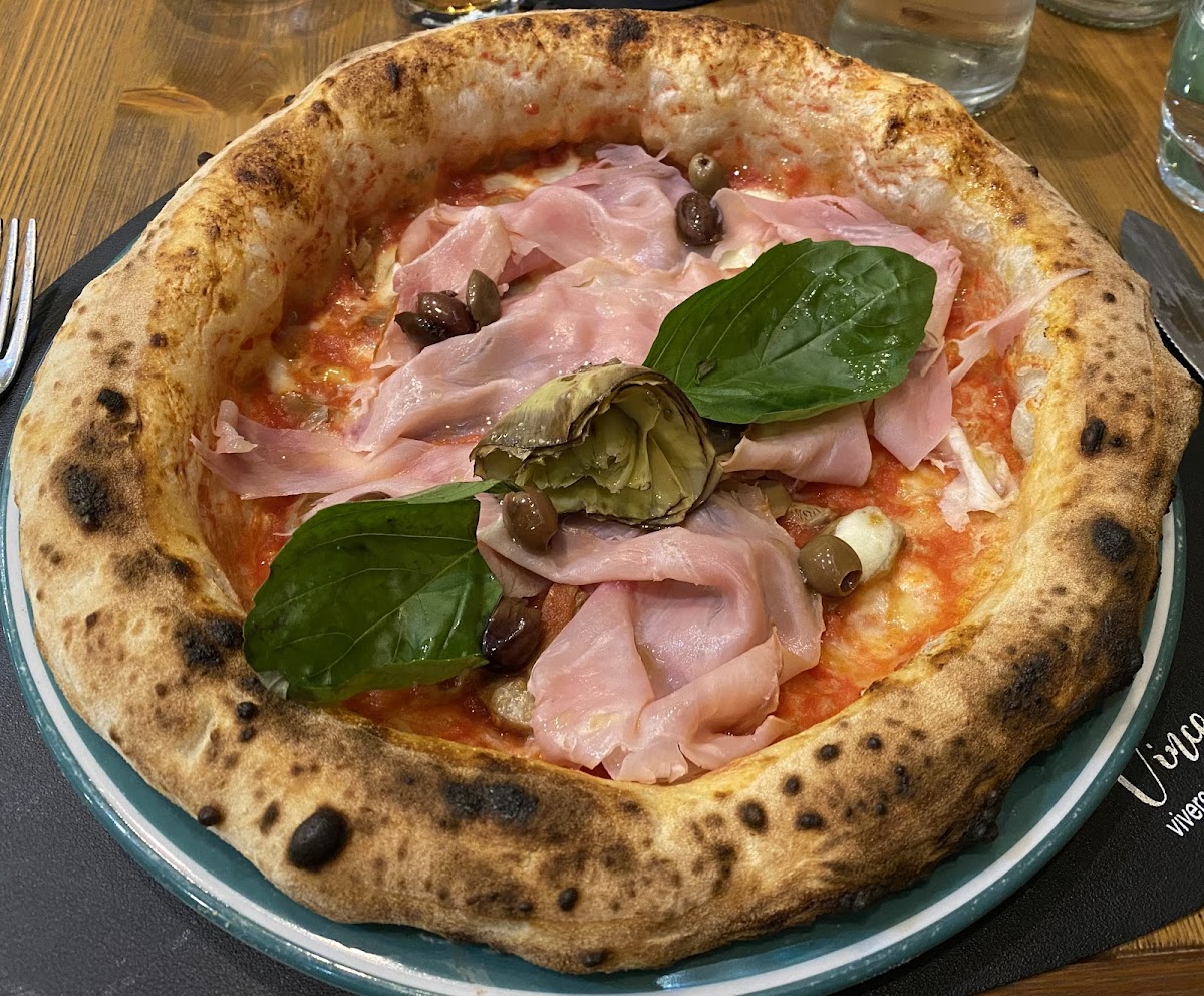 Pizzeria Vincenzo Capuano La Spezia Photo 4